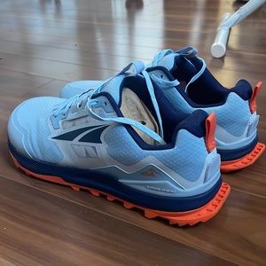 Altra trail running shoes women’s size 10 never worn!